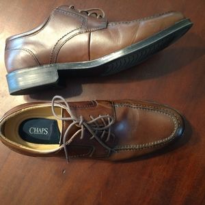CHAPS Mens dress shoe